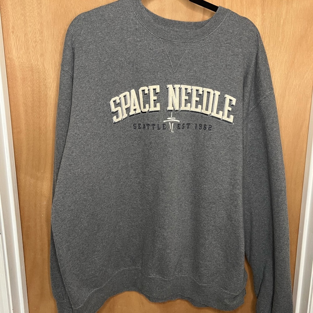 Space needle pullover
